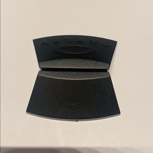 Authentic Oakley Blck Plastic Shelf Display Holder - Picture 5 of 6